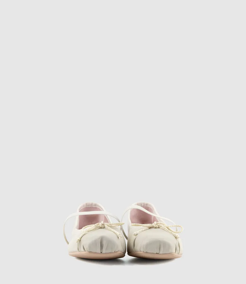 ELOISE Square Toe Ballet in Offwhite