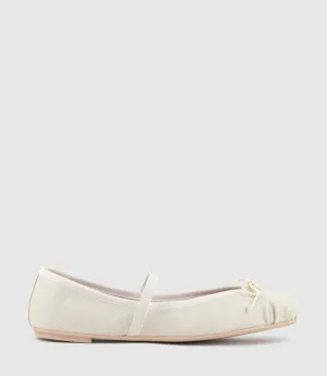 ELOISE Square Toe Ballet in Offwhite