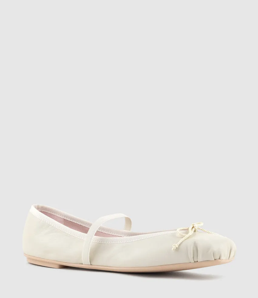 ELOISE Square Toe Ballet in Offwhite