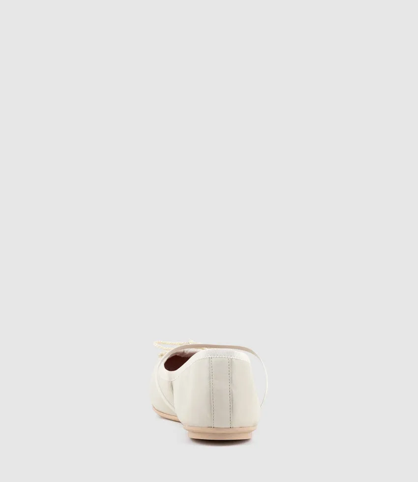 ELOISE Square Toe Ballet in Offwhite