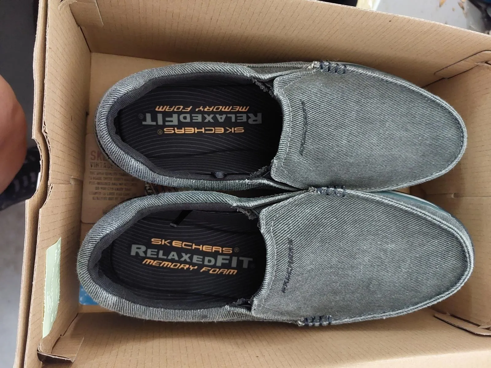 Mens Skechers Avillo Relaxed Fit Memory Foam Slip-on Loafer Shoes Black Gray 11