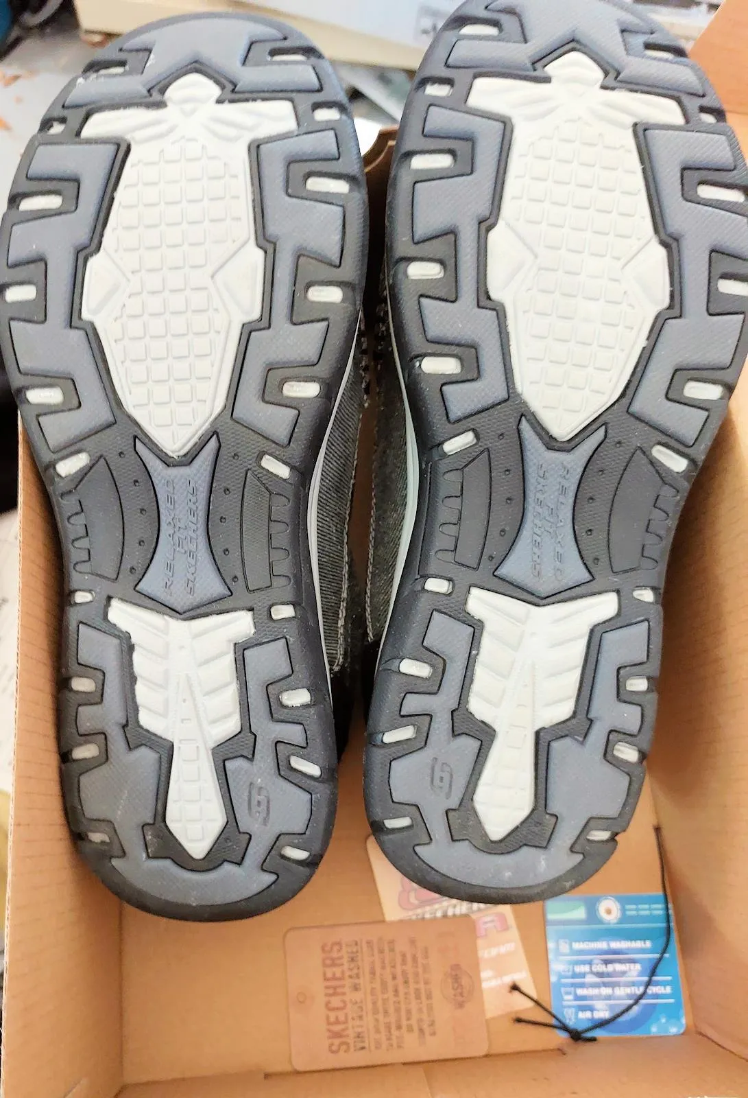 Mens Skechers Avillo Relaxed Fit Memory Foam Slip-on Loafer Shoes Black Gray 11