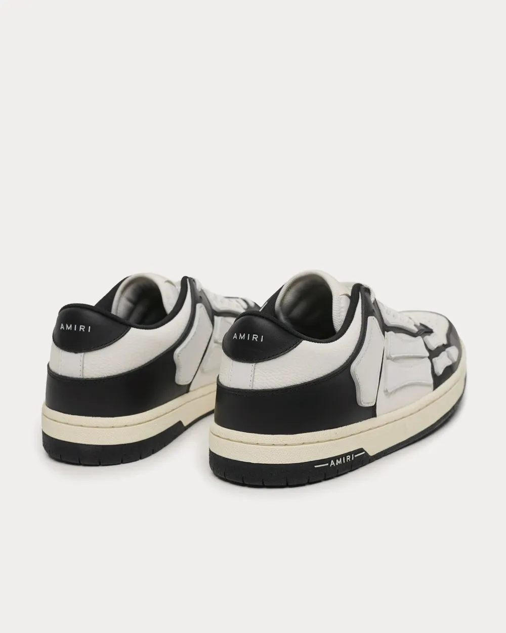 Skel Top Low Black / White Low Top Sneakers