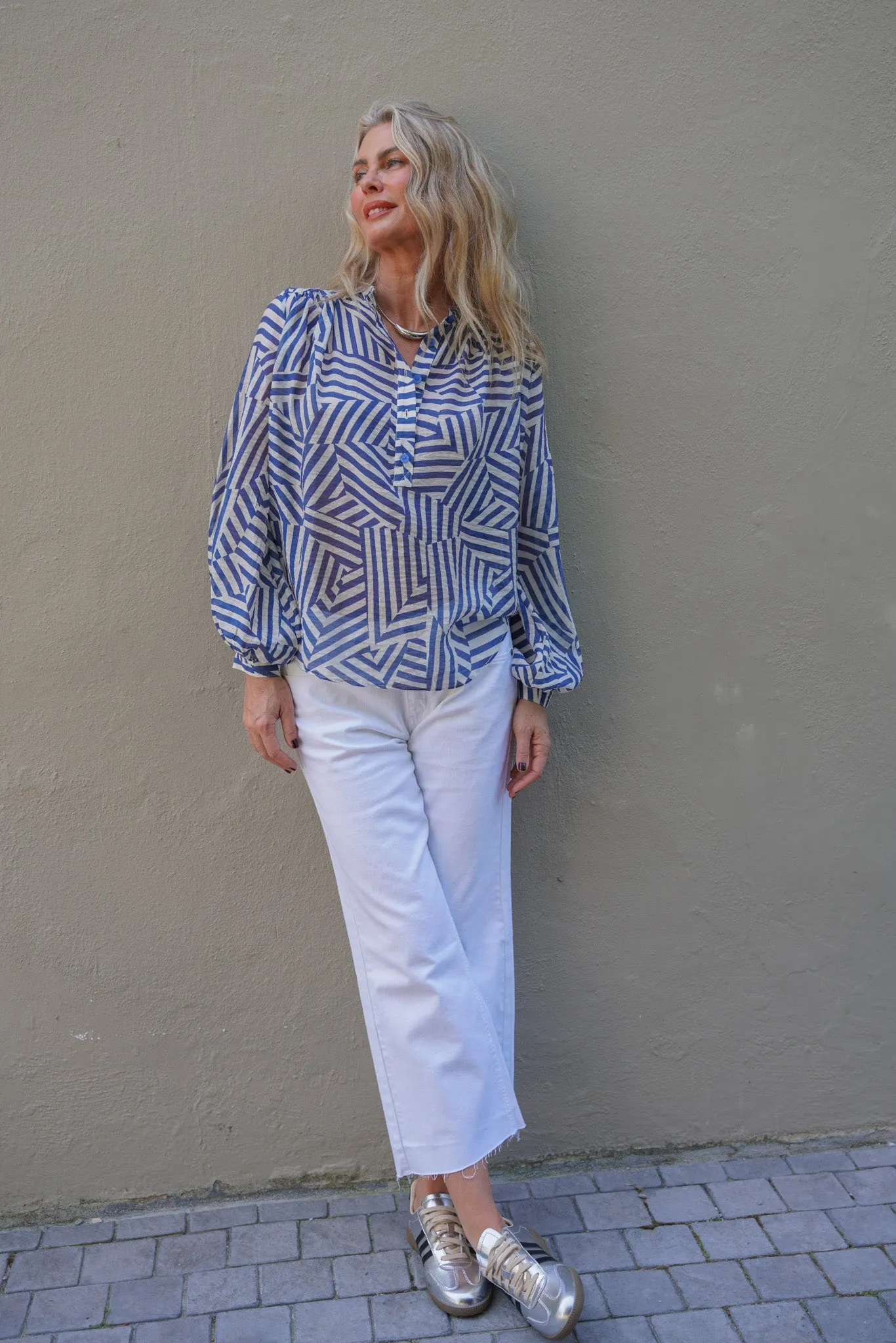 White Cropped Vintage