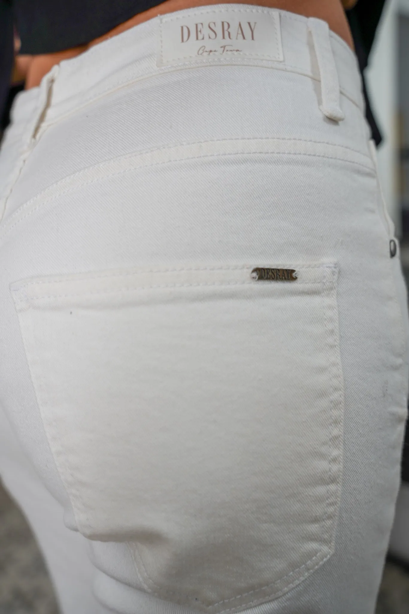 White Cropped Vintage