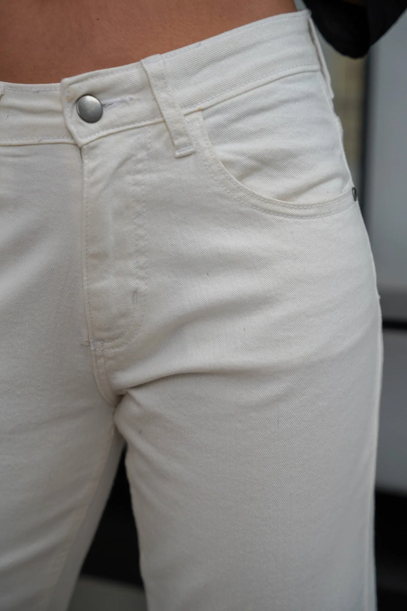 White Cropped Vintage